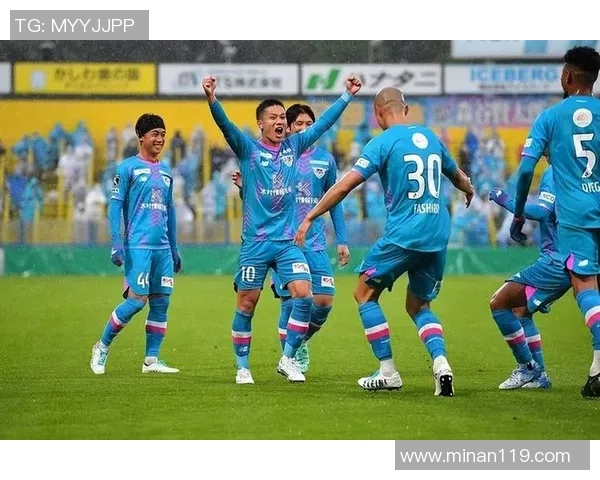 鹿岛鹿角主场迎战横滨水手争夺联赛关键三分的激烈对决